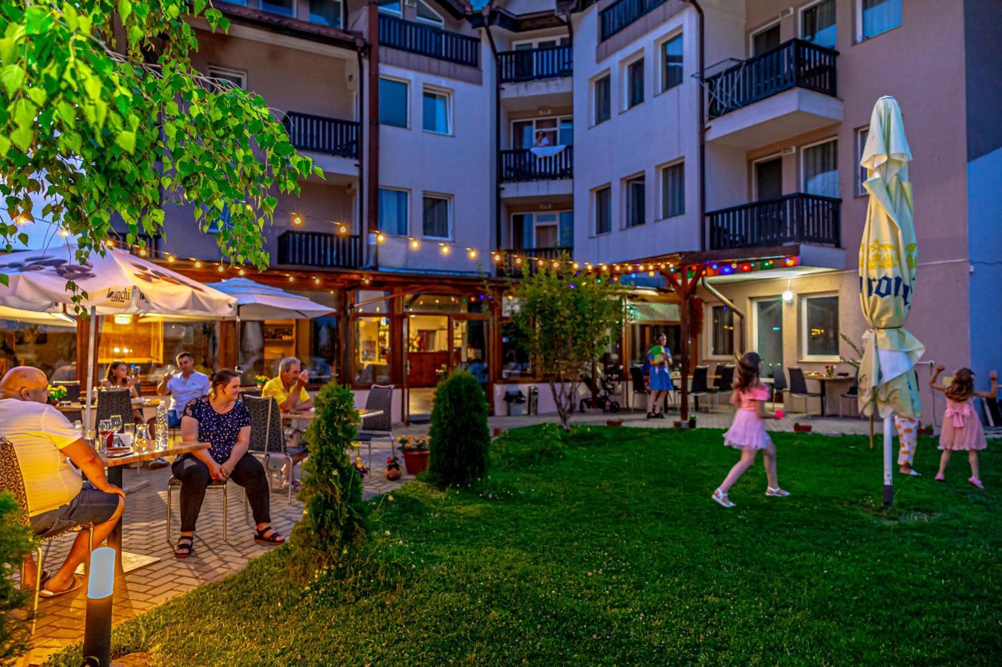 Thermal Hotel Seven Seasons بانيا المظهر الخارجي الصورة